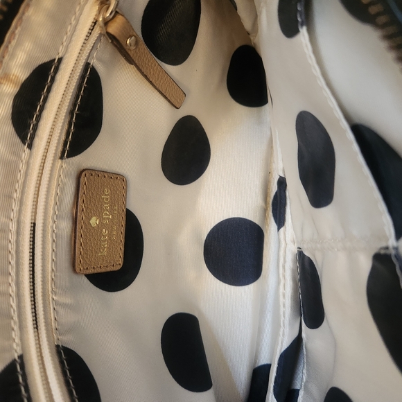 Kate Spade Elegant Black Crossbody Bag - Picture 5 of 10